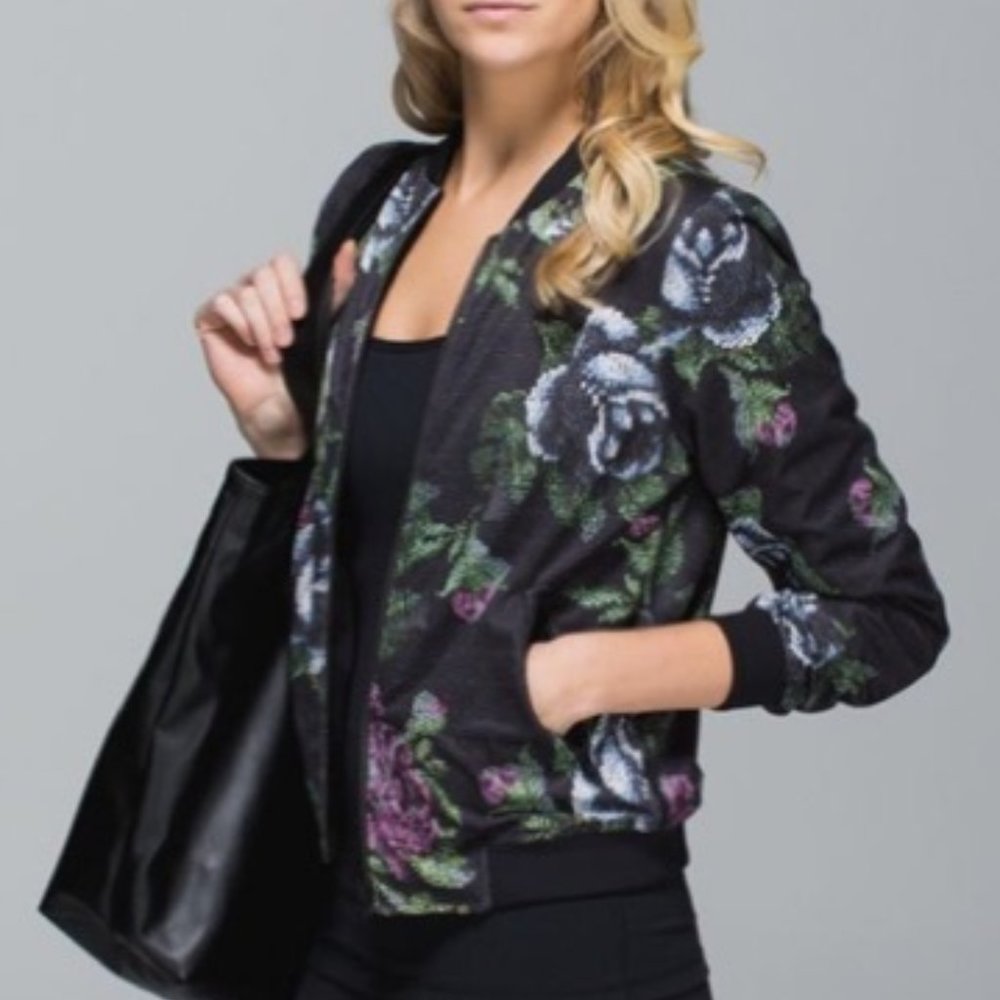 Lululemon Party Bomb Jacket Garden Party Reversible EUC